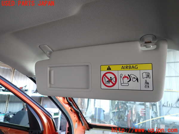 2UPJ-9235247630]VW・T-Cross(ティークロス)(C1DKR)室内サンバイザー左側 中古_2