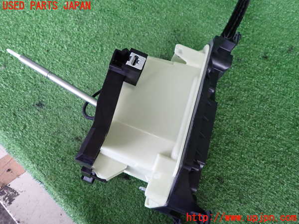 2UPJ-9235247555]VW・T-Cross(ティークロス)(C1DKR)ATシフトレバー 中古_4