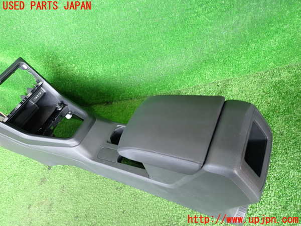 2UPJ-9235247540]VW・T-Cross(ティークロス)(C1DKR)センターコンソール 中古_2