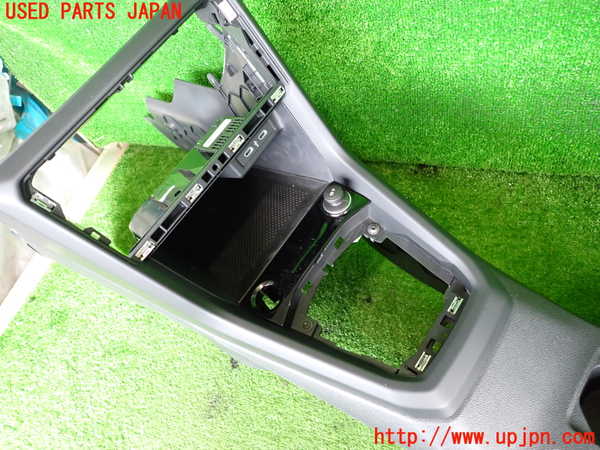 2UPJ-9235247540]VW・T-Cross(ティークロス)(C1DKR)センターコンソール 中古_4