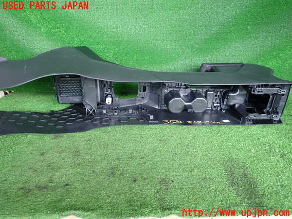 2UPJ-9235247540]VW・T-Cross(ティークロス)(C1DKR)センターコンソール 中古_5