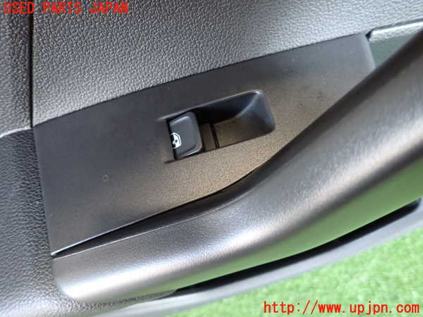 2UPJ-9235241324]VW・T-Cross(ティークロス)(C1DKR)左後ドア内張り 中古_4