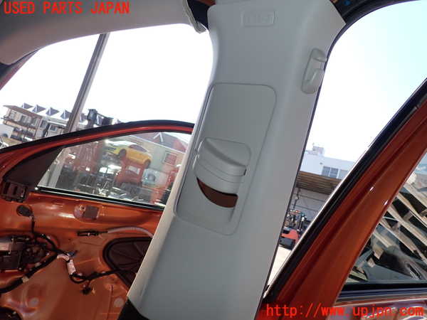 2UPJ-9235247665]VW・T-Cross(ティークロス)(C1DKR)右センターピラートリム 中古_2