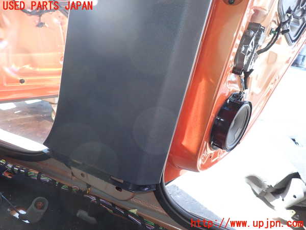 2UPJ-9235247665]VW・T-Cross(ティークロス)(C1DKR)右センターピラートリム 中古_4