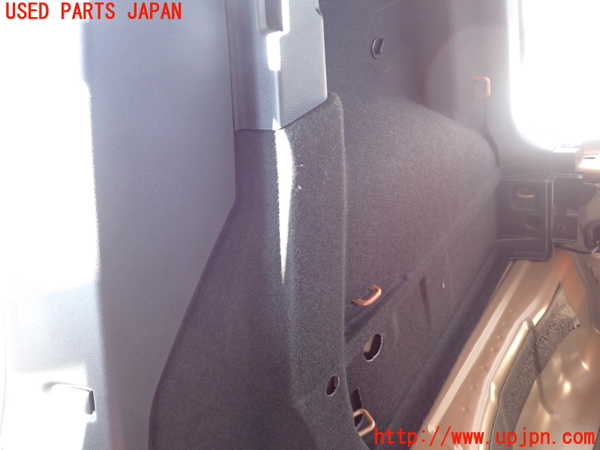 2UPJ-9235247675]VW・T-Cross(ティークロス)(C1DKR)右リアピラートリム 中古_4