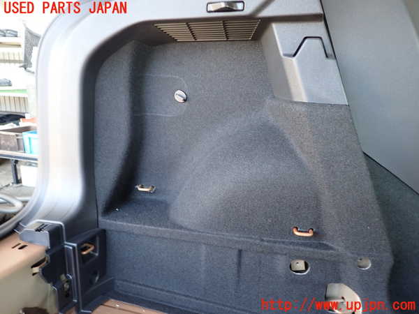 2UPJ-9235247680]VW・T-Cross(ティークロス)(C1DKR)左リアピラートリム 中古_5