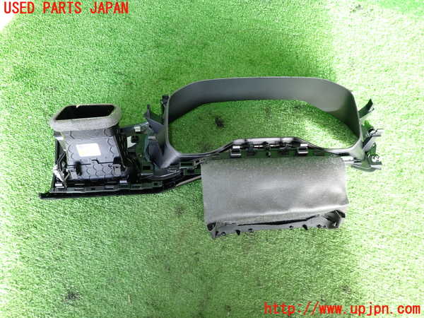 2UPJ-9235247510]VW・T-Cross(ティークロス)(C1DKR)メーターフード 中古_4