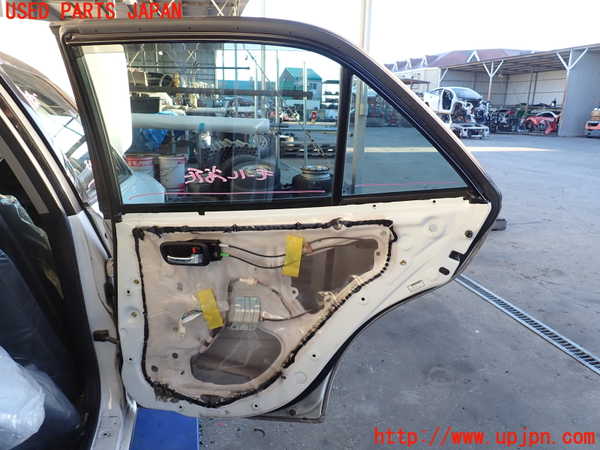 2UPJ-9235251290]アルテッツァ(SXE10)右後ドア 中古(43R-00150 M2F3)_5