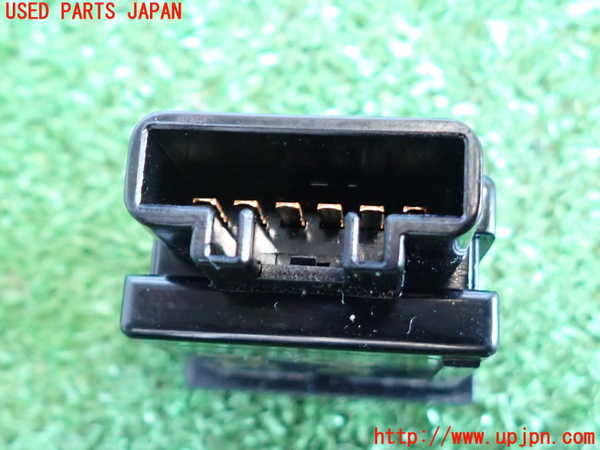 2UPJ-9235256306]アルテッツァ(SXE10)スイッチ1 (走行モード切替) 中古_4