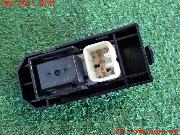 2UPJ-9235256245]アルテッツァ(SXE10)左前パワーウィンドウスイッチ 中古_3