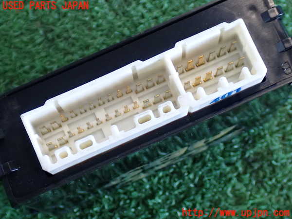 2UPJ-9235256125]アルテッツァ(SXE10)ABSコンピューター 中古_4