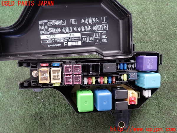 2UPJ-9235256741]アルテッツァ(SXE10)ヒューズボックス1 中古_3