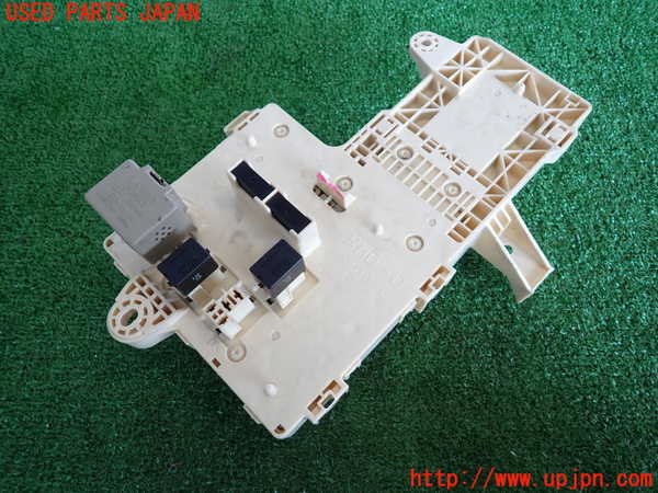 2UPJ-9235256742]アルテッツァ(SXE10)ヒューズボックス2 中古_2