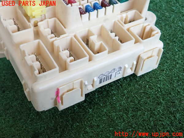 2UPJ-9235256743]アルテッツァ(SXE10)ヒューズボックス3 中古_4