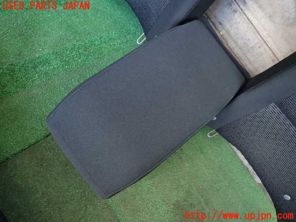 2UPJ-9235257385]アルテッツァ(SXE10)リアシート 中古_2