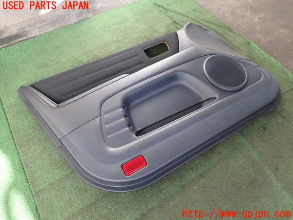 2UPJ-9235251264]アルテッツァ(SXE10)左前ドア内張り 中古_2