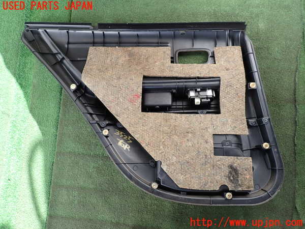 2UPJ-9235251294]アルテッツァ(SXE10)右後ドア内張り 中古_4