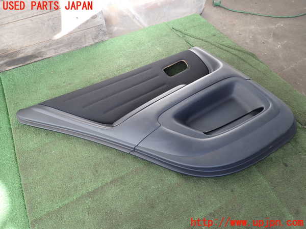 2UPJ-9235251324]アルテッツァ(SXE10)左後ドア内張り 中古_2