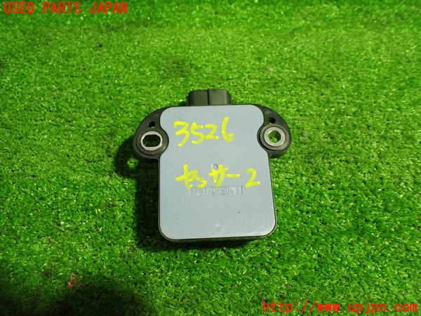 1UPJ-9235266382]レクサス・RX450h(GYL16W)センサー2(ヨーレート) 中古 89183-48020_3