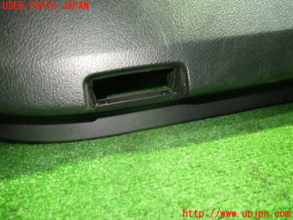 1UPJ-9235261264]レクサス・RX450h(GYL16W)左前ドア内張り 中古_2