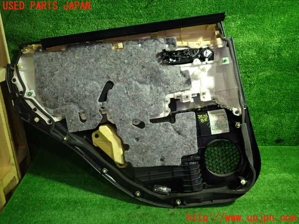 1UPJ-9235261294]レクサス・RX450h(GYL16W)右後ドア内張り 中古_3