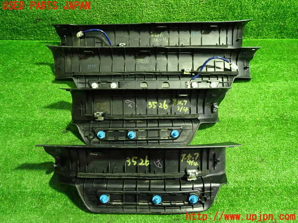 1UPJ-9235267740]レクサス・RX450h(GYL16W)スカッフプレート 中古_4