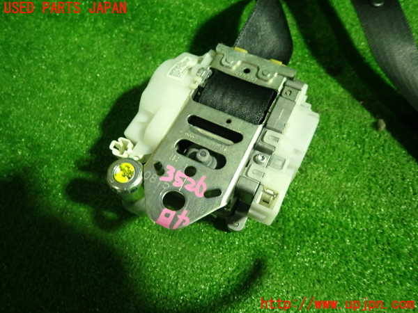 1UPJ-9235267075]レクサス・RX450h(GYL16W)助手席シートベルト 中古_3