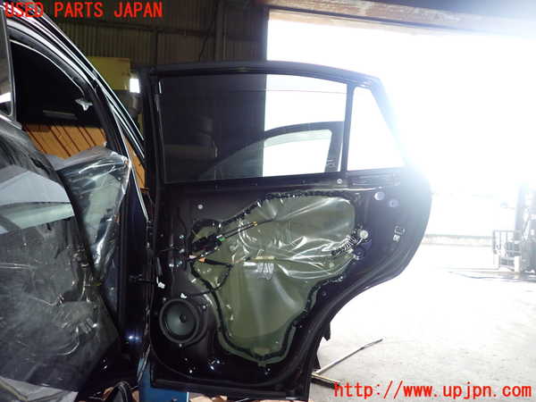 1UPJ-9235271290]ハリアー ハイブリッド(AVU65W)右後ドア 中古(M2L4)_5