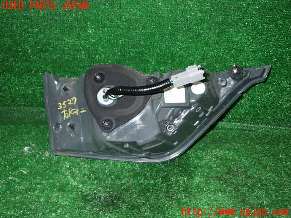 1UPJ-9235271550]ハリアー ハイブリッド(AVU65W)右リアフィニッシャー 中古_3