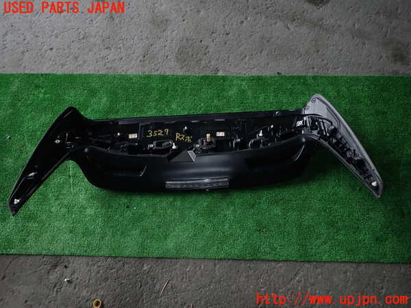 1UPJ-9235271520]ハリアー ハイブリッド(AVU65W)リアスポイラー 中古_5