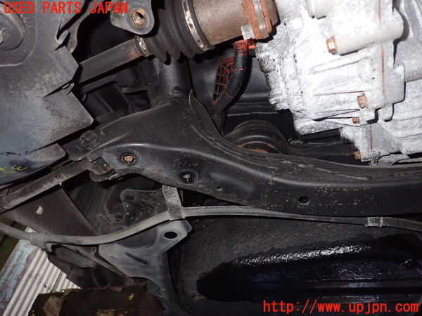 1UPJ-9235275295]ハリアー ハイブリッド(AVU65W)リアメンバー 中古_5