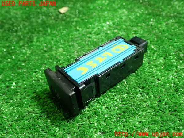 1UPJ-9235276307]ハリアー ハイブリッド(AVU65W)スイッチ2 (ワイパーデアイサー) 中古_2