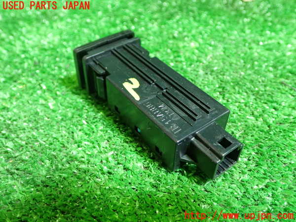 1UPJ-9235276307]ハリアー ハイブリッド(AVU65W)スイッチ2 (ワイパーデアイサー) 中古_3