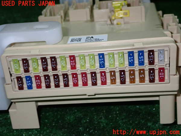 1UPJ-9235276741]ハリアー ハイブリッド(AVU65W)ヒューズボックス1 中古_3