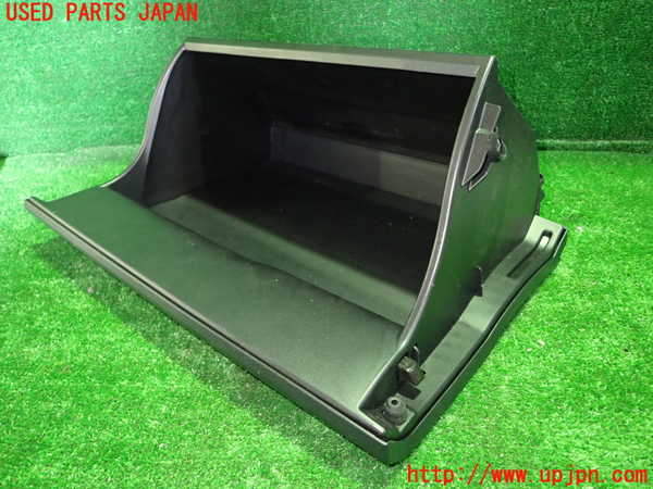 1UPJ-9235277516]ハリアー ハイブリッド(AVU65W)グローブボックス1 中古_3