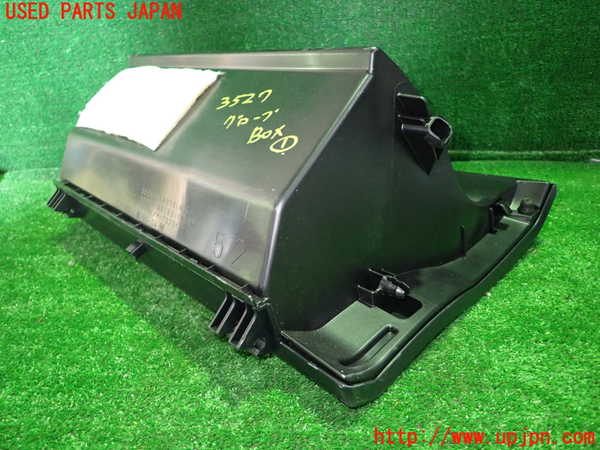 1UPJ-9235277516]ハリアー ハイブリッド(AVU65W)グローブボックス1 中古_4