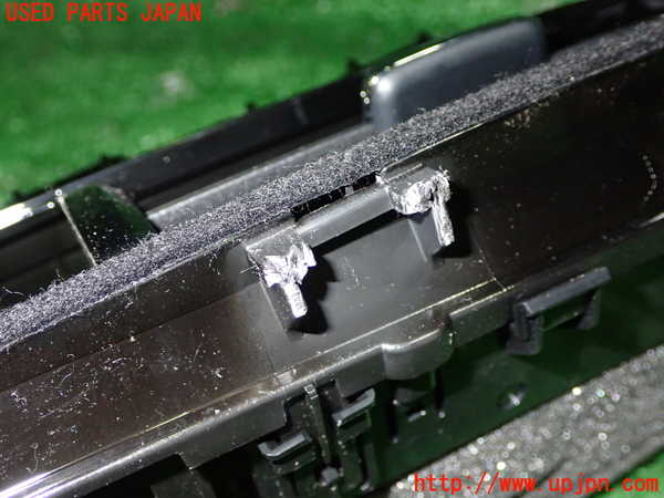 1UPJ-9235277527]ハリアー ハイブリッド(AVU65W)エアコン吹き出し口2 (真中) 中古_3