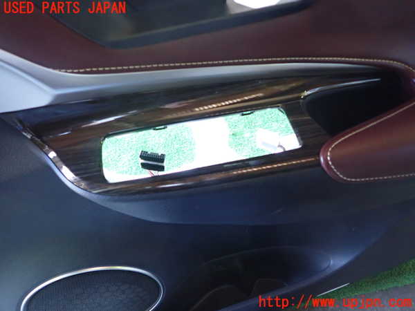 1UPJ-9235271234]ハリアー ハイブリッド(AVU65W)右前ドア内張り 中古_4