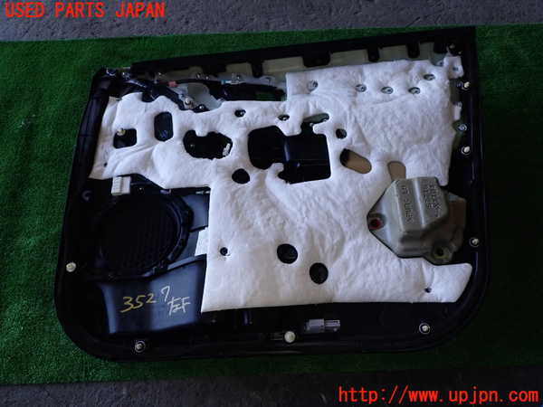 1UPJ-9235271264]ハリアー ハイブリッド(AVU65W)左前ドア内張り 中古_4