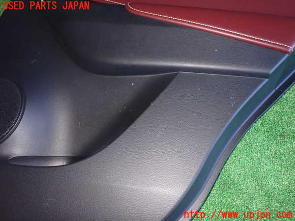 1UPJ-9235271294]ハリアー ハイブリッド(AVU65W)右後ドア内張り 中古_2