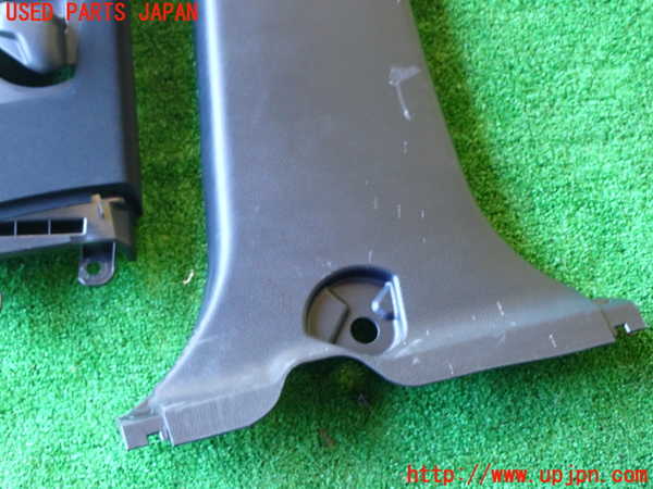 1UPJ-9235277665]ハリアー ハイブリッド(AVU65W)右センターピラートリム 中古_2