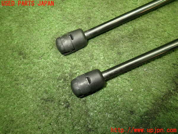 1UPJ-9235281068]ベンツ E300(212055C)(212)ボンネットダンパー 中古_4