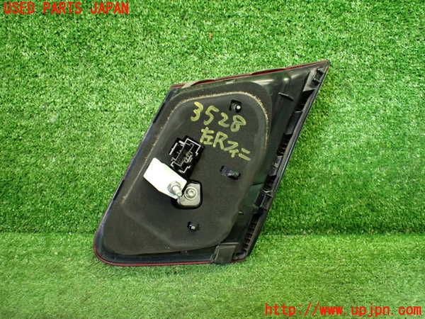 1UPJ-9235281552]ベンツ E300(212055C)(212)左リアフィニッシャー 中古_2