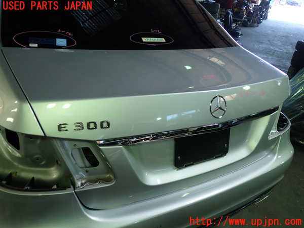 1UPJ-9235281500]ベンツ E300(212055C)(212)トランク 中古_3