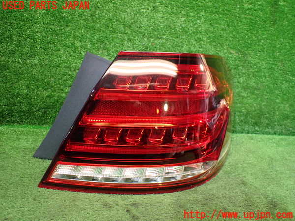 1UPJ-9235281530]ベンツ E300(212055C)(212)右テールランプ 中古_2