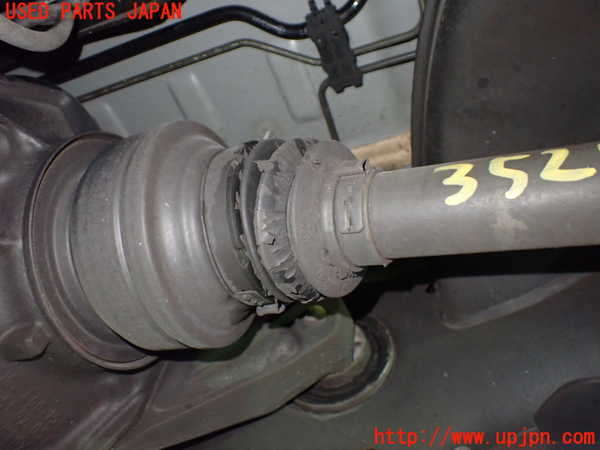 1UPJ-9235284025]ベンツ E300(212055C)(212)左リアドライブシャフト 中古_3