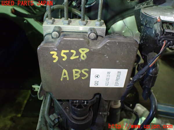 1UPJ-9235284040]ベンツ E300(212055C)(212)ABSアクチュエーター 中古_2