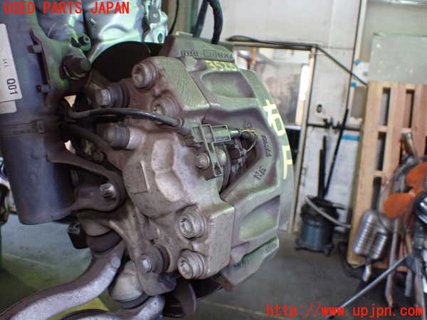 1UPJ-9235284080]ベンツ E300(212055C)(212)右フロントキャリパー 中古_2