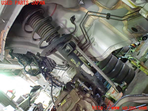 1UPJ-9235285025]ベンツ E300(212055C)(212)左フロントストラット 中古_3