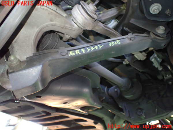 1UPJ-9235285325]ベンツ E300(212055C)(212)右リアテンションロッド 中古_2
